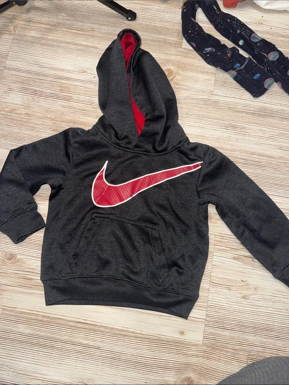 Nike Kids dark heather gray almost black Hoodie with Red Swoosh
